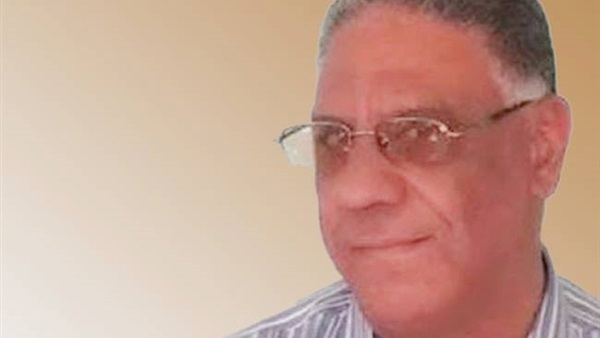 الكاتب سمير المنزلاوي