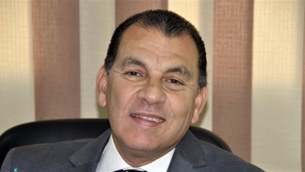  النائب حاتم باشات