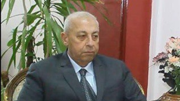 محافظ أسوان اللواء