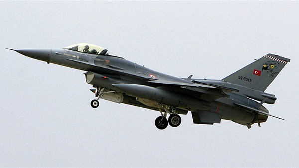 مقاتلة «F16» تركية
