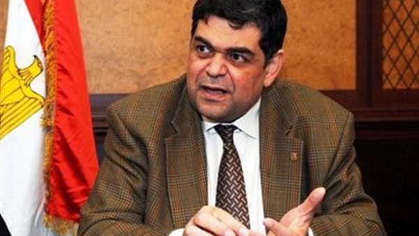 الدكتور أشرف حاتم