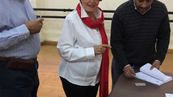 الفنانة سميرة أحمد