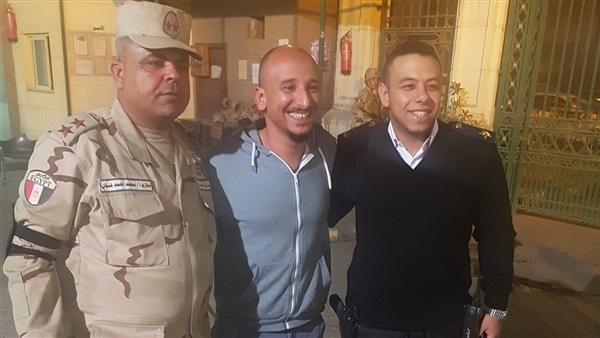 خالد منصور يدلي بصوته