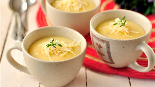شوربة القرنبيط بالجبن