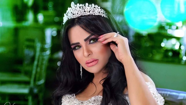 الفنانة هدى