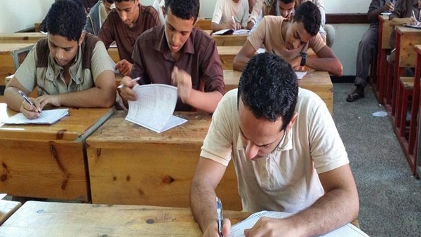 طلاب الثانوية العامة