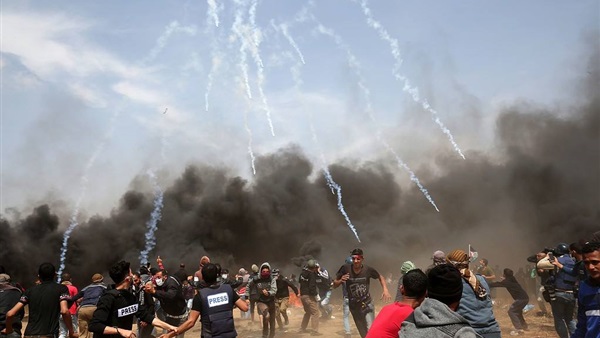 قنابل الغاز فى فلسطين