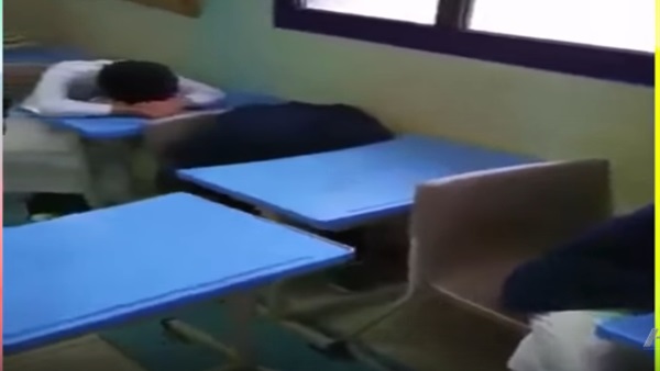 بكاء أطفال سعوديين