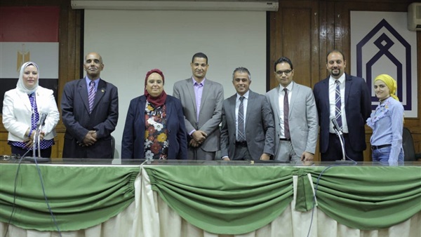 تكريم مؤسسة السادات