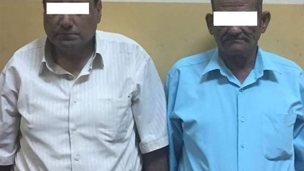 موظفين سابقين بمحافظة