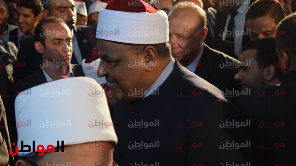 محافظ القاهرة وعباس