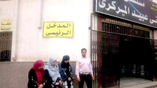 الثلاث شقيقات امام