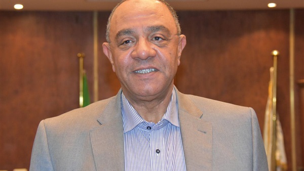 عادل ناصر