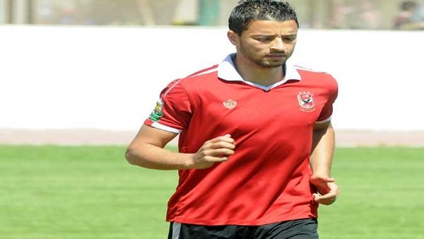 باسم علي لاعب الأهلي