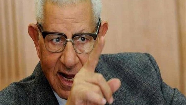 مكرم محمد أحمد
