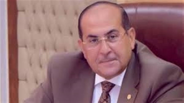 الدكتور أيمن عبد