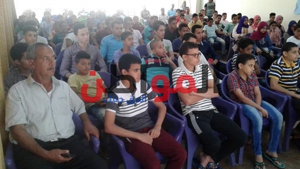اثناء الندوة