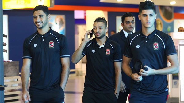 لاعبي الاهلى فى مطار