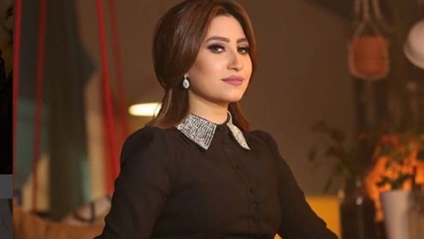 الفنانة بوسى