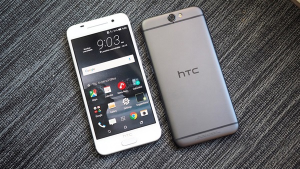 هواتف HTC