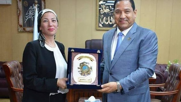 وزيرة البيئة