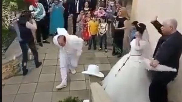 جانب من رقص العريس