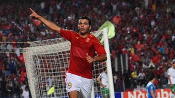 عماد متعب مهاجم الأهلي