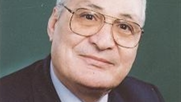 الدكتور السيد الحسيني،