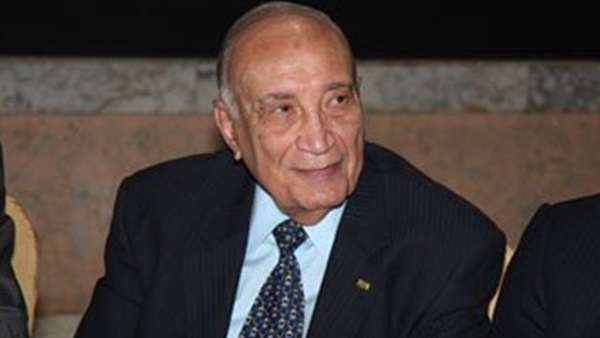 الدكتور حسين كامل
