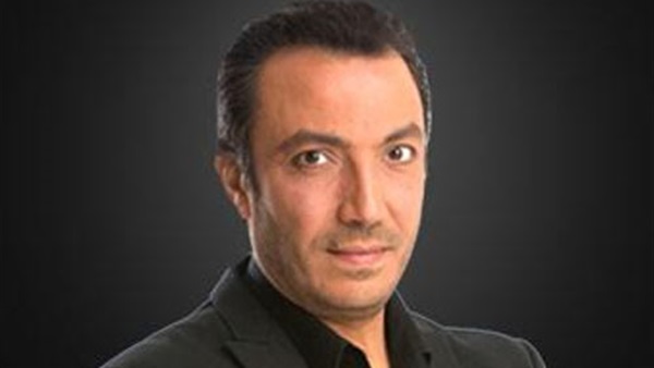 الفنان طارق لطفي