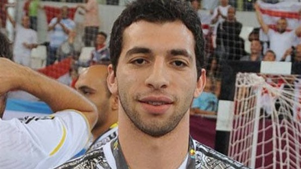 أحمد الأحمر لاعب