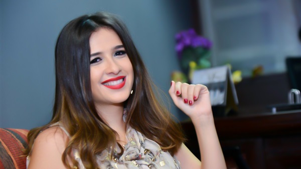 ياسمين عبد العزيز