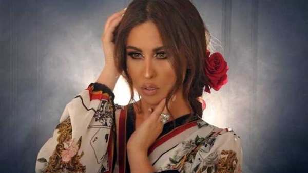 الفنانة مي سليم 