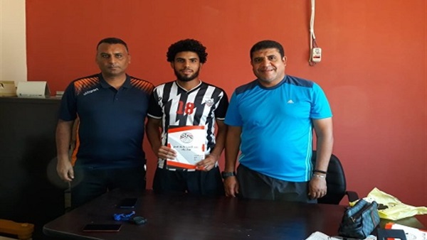 مهاجم الفريق