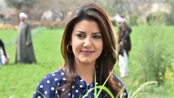 الفنانة ياسمين علي