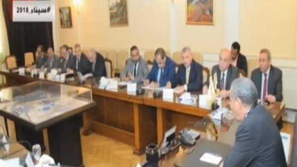 وزير التموين علي