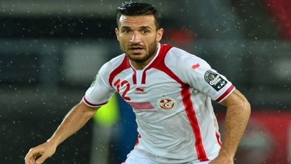 علي معلول لاعب الاهلى