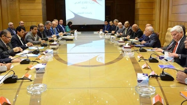 اجتماع وزير الانتاج