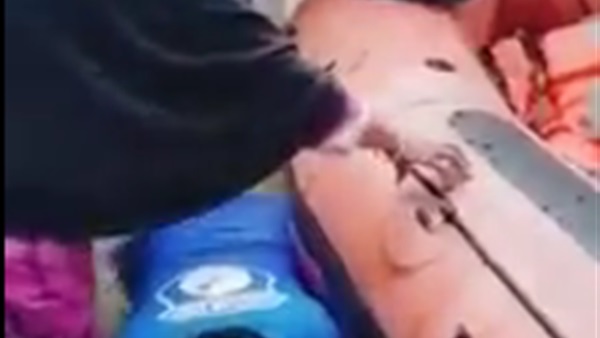 رجل شهم.. يصنع من