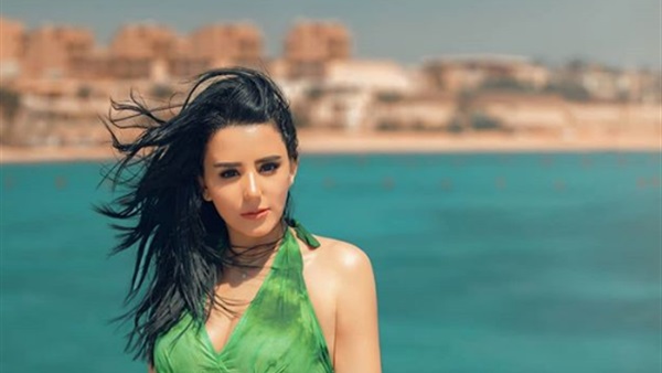 الفنانة إيمان سلامة