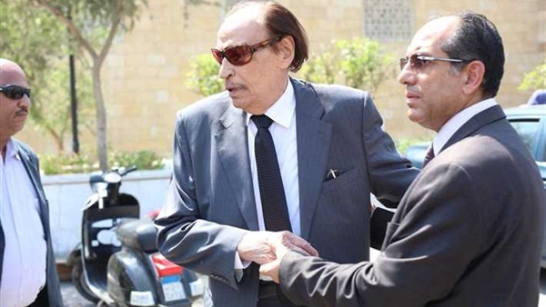 عزت العلايلي