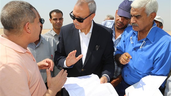 محافظ قنا