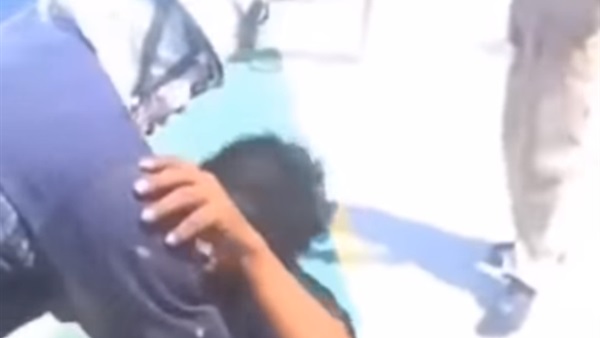 إنقاذ شاب اندونيسي
