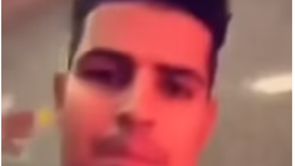شخص مجهول يشعل النيران