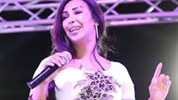 الفنانة شاهيناز