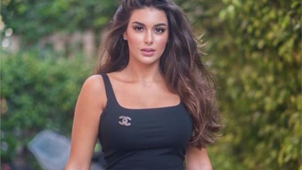 الفنانة ياسمين صبري