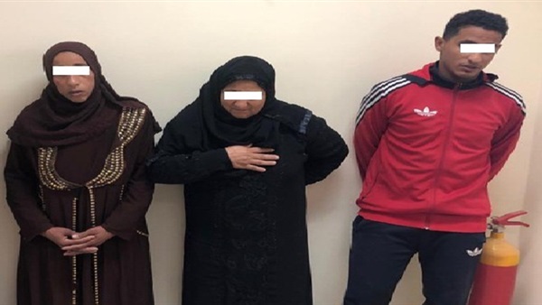 المتهمين بخطف طفلة