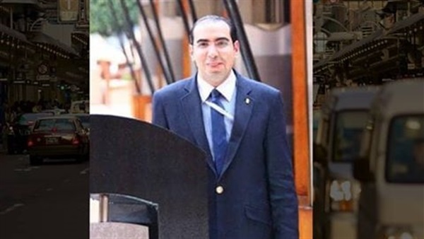 الإعلامي أحمد مصطفى