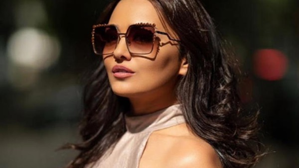 الفنانة راندا البحيري