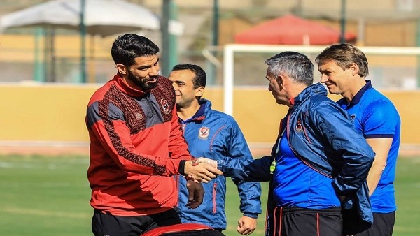 كارتيرون يجهز لاعبي